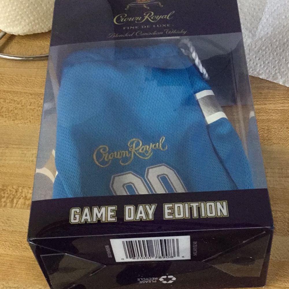 NIB Crown Royal Gift Bag